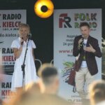 12.06.2022. Gabułtów. Koncert „Jawor u źródeł kultury. Zaproszenie”. Na zdjęciu Renata Morąg i Paweł Solarz / Wiktor Taszłow / Radio Kielce