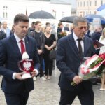 13.06.2022. Kielce. Uroczystości 40-lecia Solidarności Walczącej. Kwiaty składają Szczepan Skorupski - sekretarz Miasta Kielce, Jarosław Karyś - przewodniczący Rady Miasta Kielce / Wiktor Taszłow / Radio Kielce