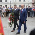 13.06.2022. Kielce. Uroczystości 40-lecia Solidarności Walczącej. Kwiaty składają Piotr Wawrzyk - wiceminister spraw zagranicznych, Krzysztof Słoń - senator / Wiktor Taszłow / Radio Kielce