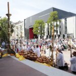 16.06.2022. Kielce. Boże Ciało. Procesja do czterech ołtarzy / Wiktor Taszłow / Radio Kielce