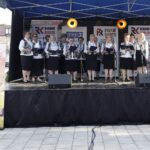 05.06.2022. Ostrowiec Świętokrzyski. Koncert „Jawor u źródeł kultury. Zaproszenie” . Na zdjęciu: Grupa Kobiet Aktywnych z Wólki Bodzechowskiej / Jarosław Kubalski / Radio Kielce