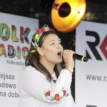 05.06.2022. Ostrowiec Świętokrzyski. Koncert „Jawor u źródeł kultury. Zaproszenie”. Na zdjęciu:  Amelia Ruszkiewicz / Jarosław Kubalski / Radio Kielce