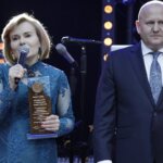 11.06.2022 Kielce. Gala na koniec  I Międzynarodowych Targów Branży Bokserskiej. Na zdjęciu od lewej: wiceminister sportu Anna Krupka i prezes PZB Grzegorz Nowaczek / Jarosław Kubalski / Radio Kielce