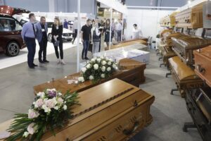 W Kielcach rozpoczynają się największe targi branży funeralnej