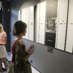 03.06.2022 Kielce. Salon Goldenmark. Wystawa Rafała Urbańskiego "Defragmentacja II" / Jarosław Kubalski / Radio Kielce