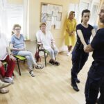 07.06.2022 Kielce. Strażnicy miejscy uczą seniorów samoobrony / Jarosław Kubalski / Radio Kielce