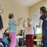 07.06.2022 Kielce. Strażnicy miejscy uczą seniorów samoobrony / Jarosław Kubalski / Radio Kielce