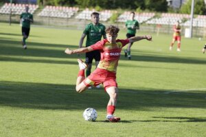 11.06.2022 Kielce. Mecz Korona II Kielce - Pogoń Staszów. Korona awansuje do II ligi / Jarosław Kubalski / Radio Kielce