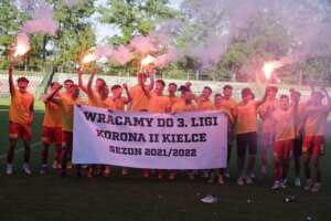 11.06.2022 Kielce. Mecz Korona II Kielce - Pogoń Staszów. Korona awansuje do II ligi / Jarosław Kubalski / Radio Kielce