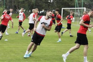 14.06.2022 Kielce. Trening piłkarzy Korony Kielce / Jarosław Kubalski / Radio Kielce