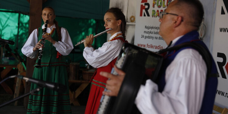 Koncerty „Jawor – u źródeł kultury” w każdy weekend czerwca. Zapraszamy! - Radio Kielce
