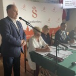 29.06.2022. Sandomierz. Sesja Rady Miasta Sandomierza. Na zdjęciu (przy mikrofonie{: poseł Marek Kwitek / Fot. Grażyna Szlęzak - Radio Kielce