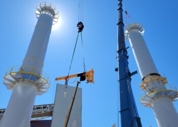 Dwa nowe kominy na terenie Elektrociepłowni PGE Energia Ciepła w Kielcach / PGE Energia Ciepła