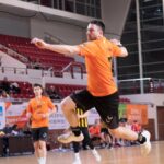 Na zdjęciu: Maciej Jeżyna / KSZO Handball/Facebook