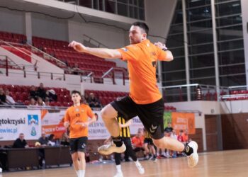 Na zdjęciu: Maciej Jeżyna / KSZO Handball/Facebook