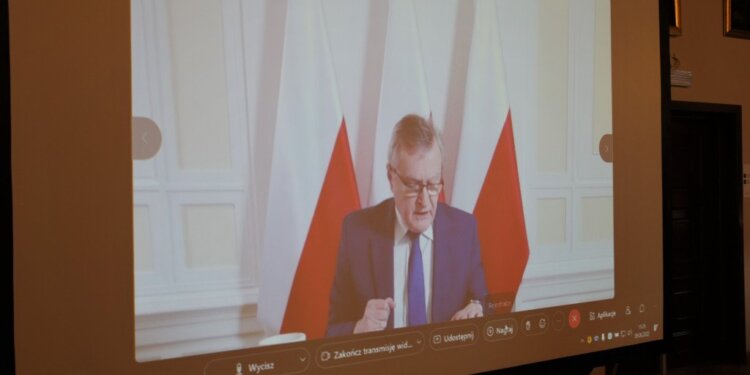 09.08.2022. Sandomierz. Konwent Marszalków Województw. Transmisja wystąpienia wicepremiera, ministra kultury i dziedzictwa narodowego Piotra Glińskiego / swietokrzyskie.pro