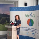 04.07.2022. Kielce. Przekazanie środków z Wojewódzkiego Funduszu Ochrony Środowiska i Gospodarki Wodnej na wymianę piecyków gazowych. Na zdjęciu: Agata Wojtyszek - poseł PiS / Fot. Michał Kita - Radio Kielce