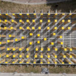 Busko-Zdrój. „Realizacja Malarska” w kształcie labiryntu, jednego z najbardziej znanych malarzy współczesnych, profesora Leona Tarasewicza / Fot. Fundacja Nowa Przestrzeń Sztuki