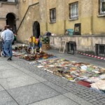 09.07.2022. Kielce. Giełda Antyków i Staroci w Wojewódzkim Domu Kultury / Fot. Paulina Michta - Radio Kielce