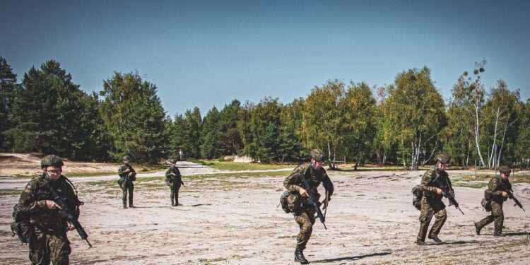 21.07.2022. Poligon Nowa Dęba. Sprawdzian w upale / Fot. ppor. Daniel Woś - ŚBOT