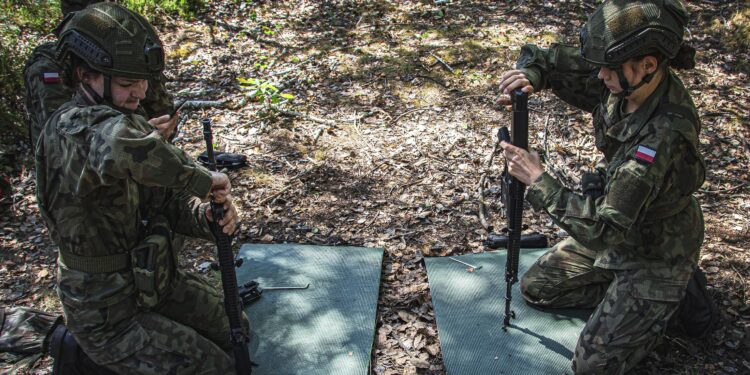 21.07.2022. Poligon Nowa Dęba. Sprawdzian w upale / Fot. ppor. Daniel Woś - ŚBOT