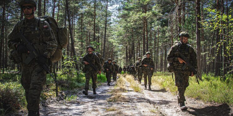 21.07.2022. Poligon Nowa Dęba. Sprawdzian w upale / Fot. ppor. Daniel Woś - ŚBOT