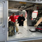 26.07.2022. Warszawa - Babice. Przygotowania strażaków i policjantów do wylotu do Czech. / Fot. Państwowa Straż Pożarna