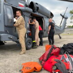26.07.2022. Warszawa - Babice. Przygotowania strażaków i policjantów do wylotu do Czech. / Fot. Państwowa Straż Pożarna