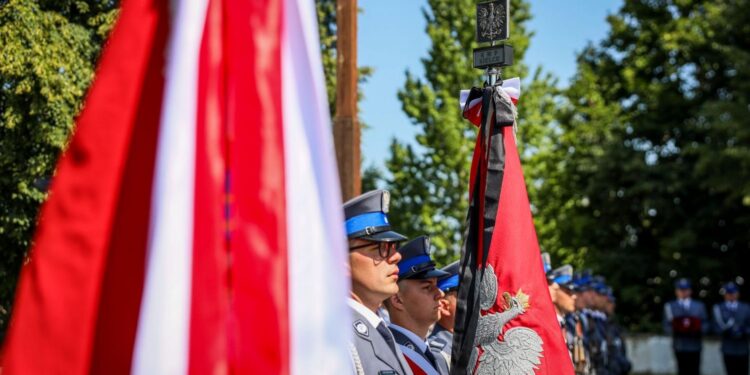 21.07.2022. Mirzec. Pogrzeb aspiranta Marcina Przygody / Fot. podkom. Damian Janus - Zespół Prasowy Komendy Wojewódzkiej Policji w Kielcach