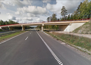 Drogą ekspresowa S7. Most, po którym przebiega droga powiatowa prowadząca z Kielc do Zagnańska / Fot. Google