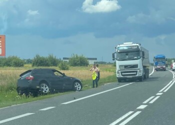 08.07.2022. Górno-Parcele. Wypadek na DK74 / Fot. Kieleckie Patrole - Facebook