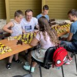 26.07.2022. Kielce. Park Miejski. Wakacyjna Szkoła Szachowa Radia Kielce / Fot. Rafał Szymczyk- Radio Kielce