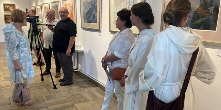 24.07.2022. Sandomierz. Galeria BWA. Wystawa „Światłem malowane” / Fot. Grażyna Szlęzak - Radio Kielce