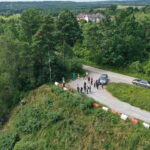 19.07.2022 Miedzianka. Mieszkańcy okolic kopalni Nordkalk spotkali się z dziennikarzami, by zaprotestować przeciwko rozbudowie kopalni / Fot. Jarosław Kubalski - Radio Kielce