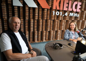 18.05.2022. Kielce. Punkty Widzenia. Na zdjęciu: dr Jerzy Staszczyk - wojewódzki konsultant w dziedzinie epidemiologii i Iwona Murawska - Radio Kielce