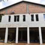 Hala widowiskowa w Końskich nabrała kształtu - Radio Kielce 12.07.2022. Końskie. Budowa hali widowiskowej / Fot. Magdalena Galas-Klusek - Radio Kielce