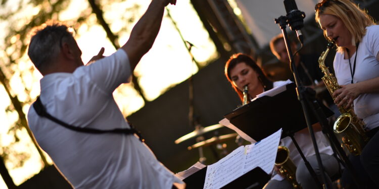 22.07.2022. Sielpia. Koncert Big Bandu. / Fot. Magdalena Galas-Klusek - Radio Kielce
