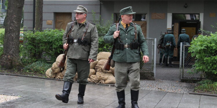 31.07.2022. Busko-Zdrój. Widowisko historyczne pt. Powstanie Warszawskie. / Fot. Marta Gajda-Kruk - Radio Kielce