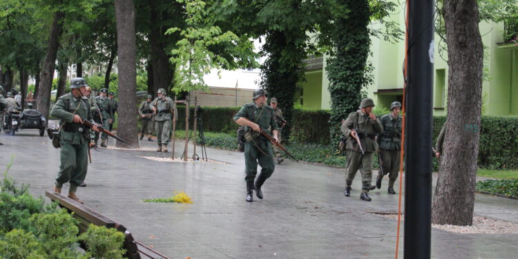 31.07.2022. Busko-Zdrój. Widowisko historyczne pt. Powstanie Warszawskie. / Fot. Marta Gajda-Kruk - Radio Kielce