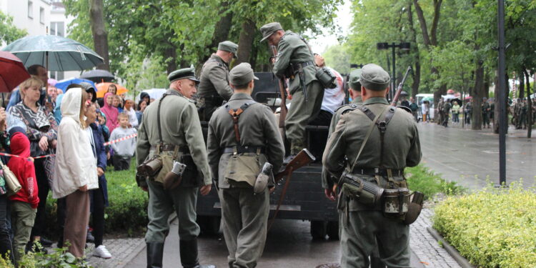 31.07.2022. Busko-Zdrój. Widowisko historyczne pt. Powstanie Warszawskie. / Fot. Marta Gajda-Kruk - Radio Kielce