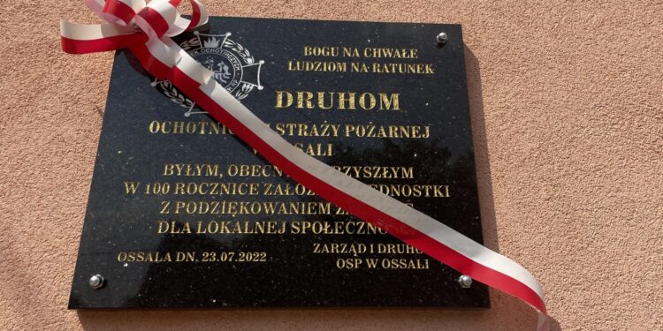 23.07.2022. Ossala. Jubileusz stulecia istnienia Ochotniczej Straży Pożarnej / Fot. Grażyna Szlęzak - Radio Kielce