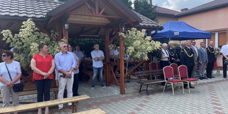 23.07.2022. Ossala. Jubileusz stulecia istnienia Ochotniczej Straży Pożarnej / Fot. Grażyna Szlęzak - Radio Kielce