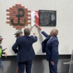 30.07.2022. Sandomierz. Obchodzy 78. rocznicy Powstania Warszawskiego. Odsłonięcie tablicy K. K. Baczyńskiego / Fot. Grażyna Szlęzak - Radio Kielce