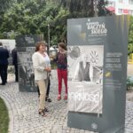 30.07.2022. Sandomierz. Obchodzy 78. rocznicy Powstania Warszawskiego. Odsłonięcie tablicy K. K. Baczyńskiego / Fot. Grażyna Szlęzak - Radio Kielce