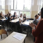 05.07.2022. Kielce. Odbieranie świadectw maturalnych / Fot. Jarosław Kubalski - Radio Kielce