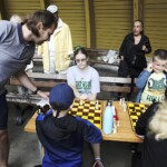 06.07.2022. Kielce. Park Miejski. Wakacyjna Szkoła Szachowa Radia Kielce / Fot. Jarosław Kubalski - Radio Kielce