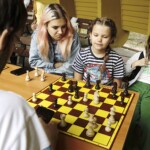 06.07.2022. Kielce. Park Miejski. Wakacyjna Szkoła Szachowa Radia Kielce / Fot. Jarosław Kubalski - Radio Kielce