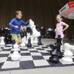 06.07.2022. Kielce. Park Miejski. Wakacyjna Szkoła Szachowa Radia Kielce / Fot. Jarosław Kubalski - Radio Kielce