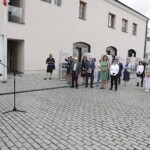 06.07.2022. Kielce. Wernisaż wystawy „Przyszłym Pokoleniom. 60 lat misji Narodowego Instytutu Dziedzictwa” z okazji 60-lecia istnienia Narodowy Instytut Dziedzictwa. Na zdjęciu (po lewej): Zbigniew Koniusz - wojewoda świętokrzyski / Fot. Jarosław Kubalski - Radio Kielce