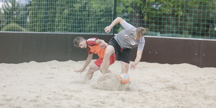 09.07.2022. Kielce. XI Turniej Piłkarski Plażowych Trójek o Puchar senatora Krzysztofa Słonia / Fot. Jarosław Kubalski - Radio Kielce